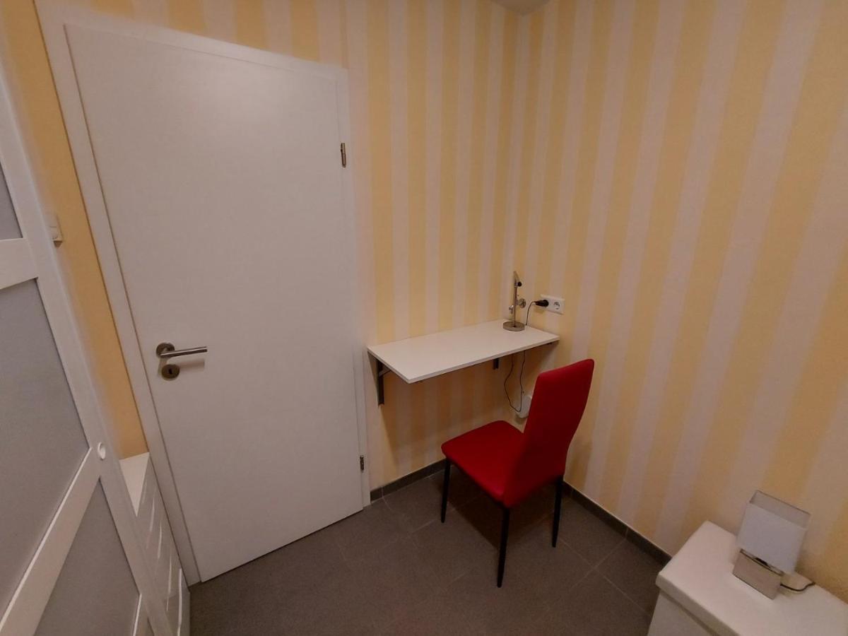 Several Different Rooms, Newly Furnished, In A New House In Vichten Exterior foto