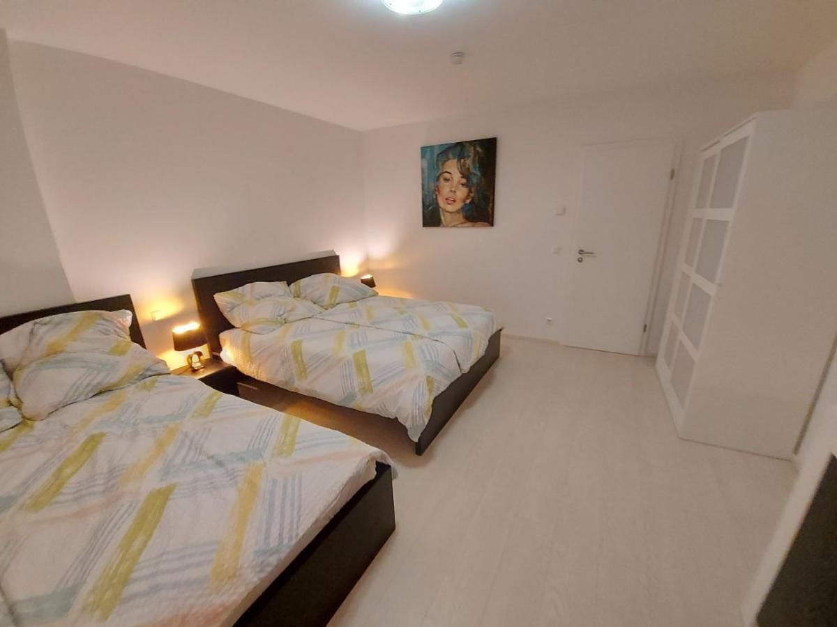 Several Different Rooms, Newly Furnished, In A New House In Vichten Exterior foto